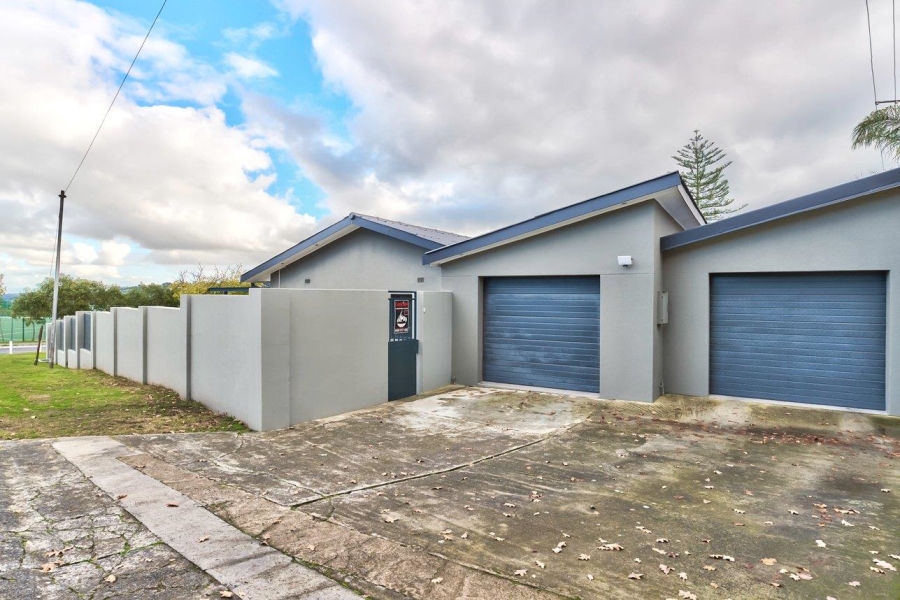 To Let 3 Bedroom Property for Rent in Kenridge Western Cape
